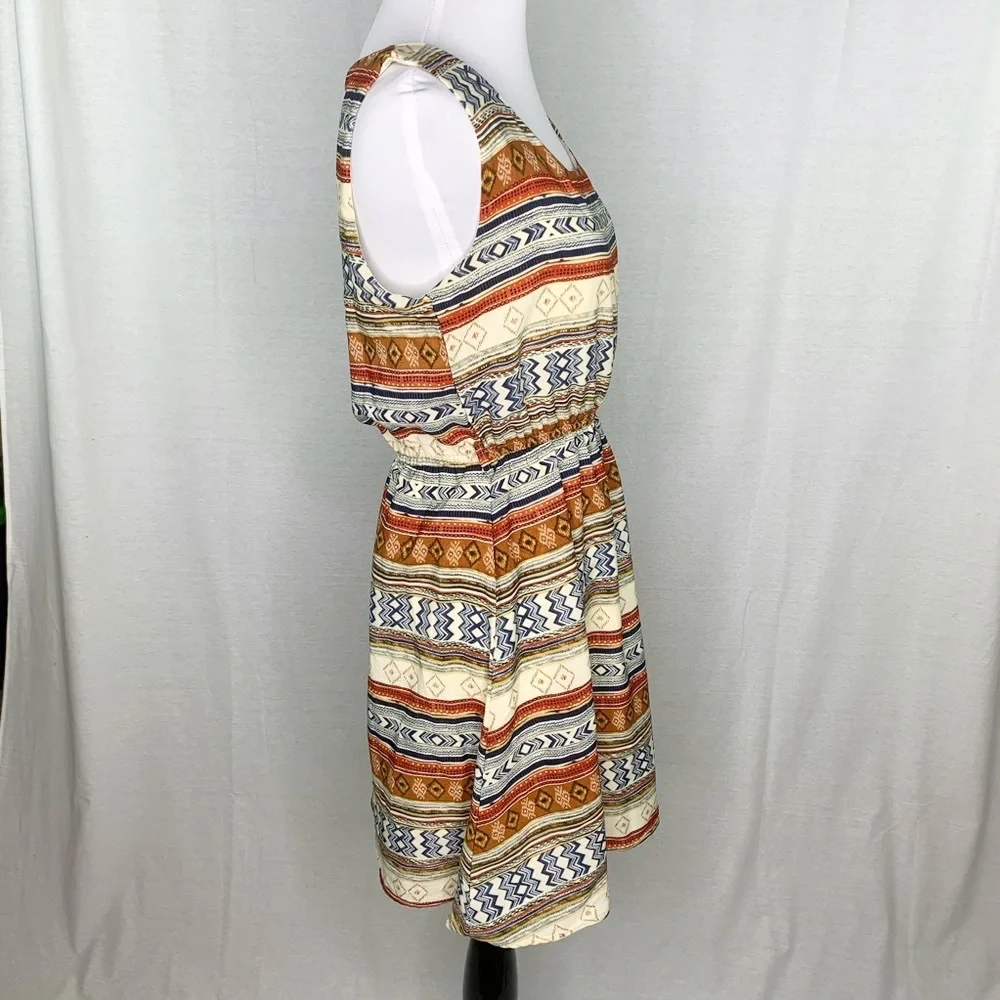 SM Wardrobe Aztec print sleeveless dress - Picture 4 of 11